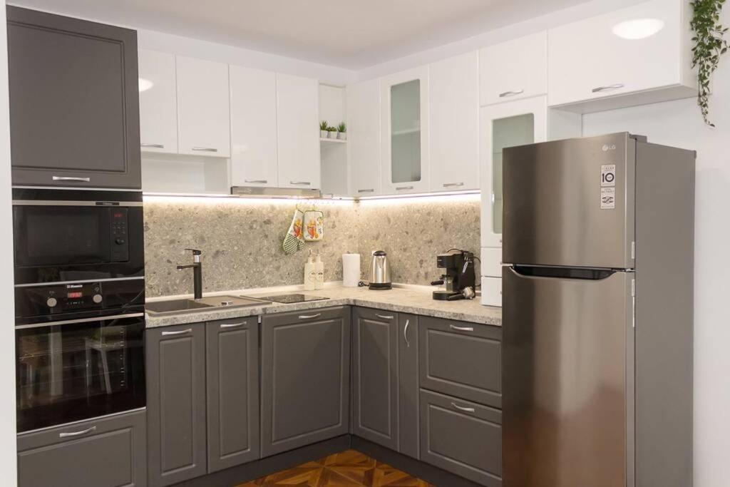 Perfect Summer Vacation Rental - One-Bedroom Flat By Flat Mаnager Топола Екстериор снимка