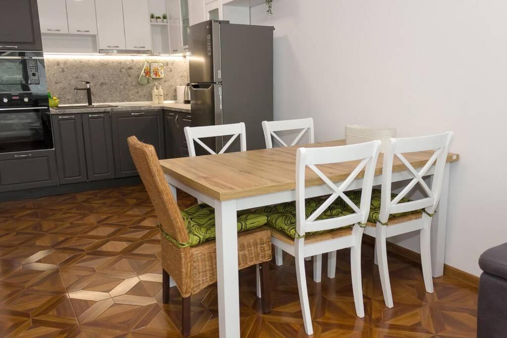 Perfect Summer Vacation Rental - One-Bedroom Flat By Flat Mаnager Топола Екстериор снимка
