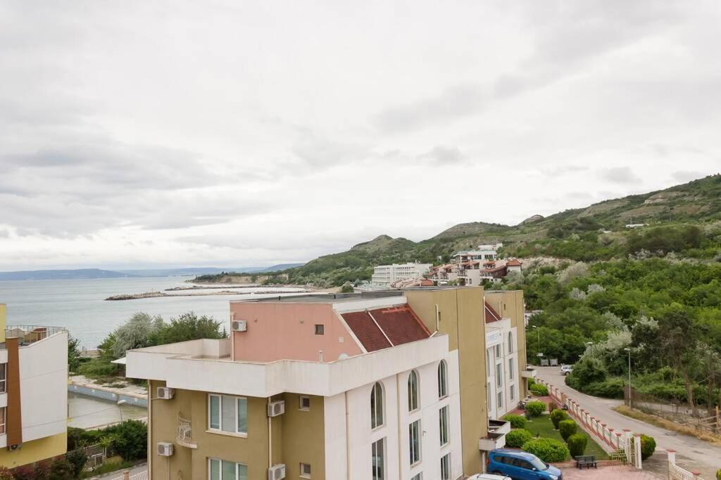 Perfect Summer Vacation Rental - One-Bedroom Flat By Flat Mаnager Топола Екстериор снимка