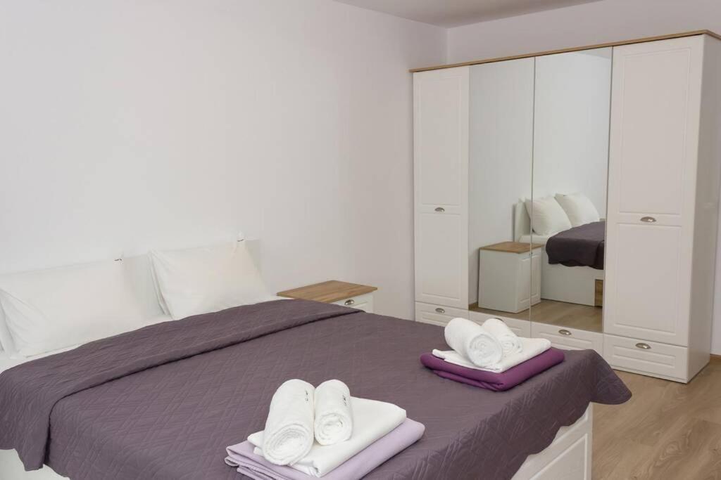 Perfect Summer Vacation Rental - One-Bedroom Flat By Flat Mаnager Топола Екстериор снимка