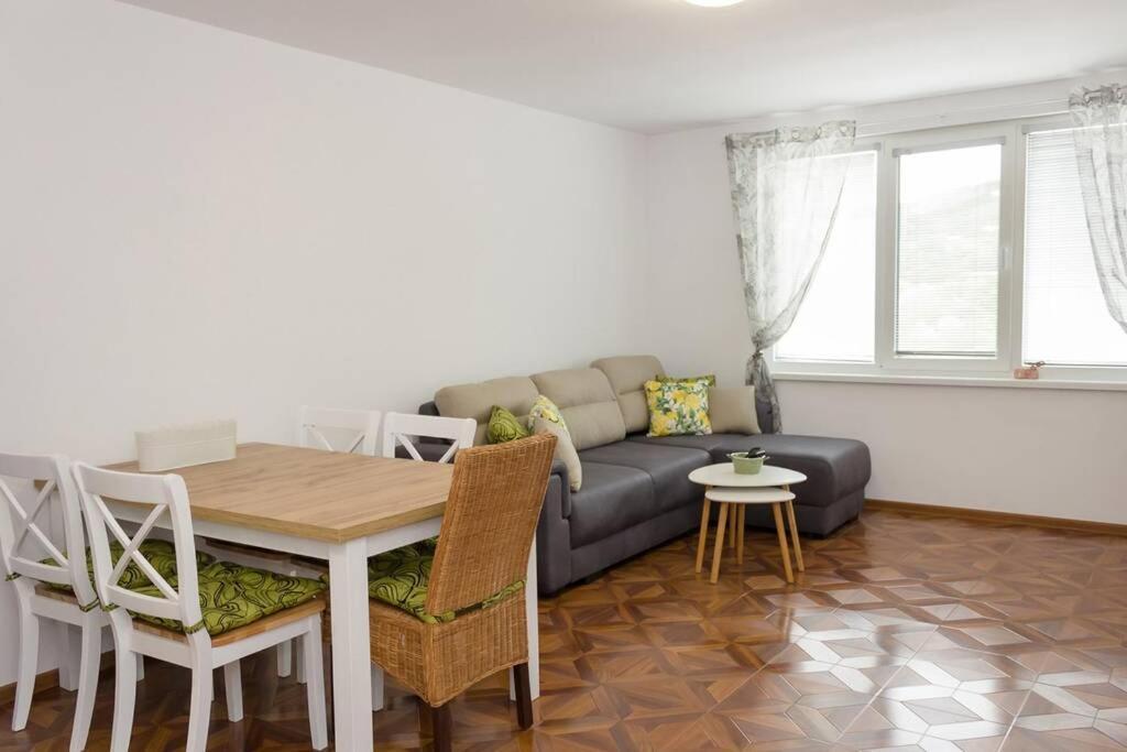 Perfect Summer Vacation Rental - One-Bedroom Flat By Flat Mаnager Топола Екстериор снимка